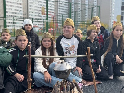  Незабываемый день туристического слёта «Салют Победы»!
 В спортивном городке лицея имени генерал-майора Хисматулина В.И. учащиеся, учителя, родители и гости собираются на увлекательном туристическом слёте, где каждый участник может проявить свои таланты и навыки!